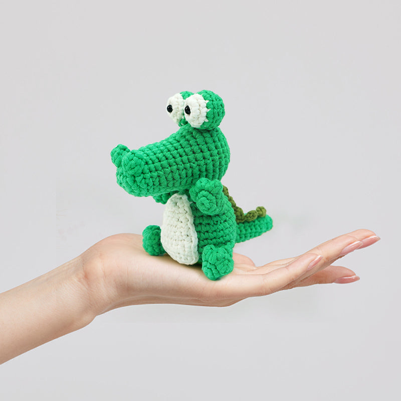 Crocodile beginner crochet kit by yammiami