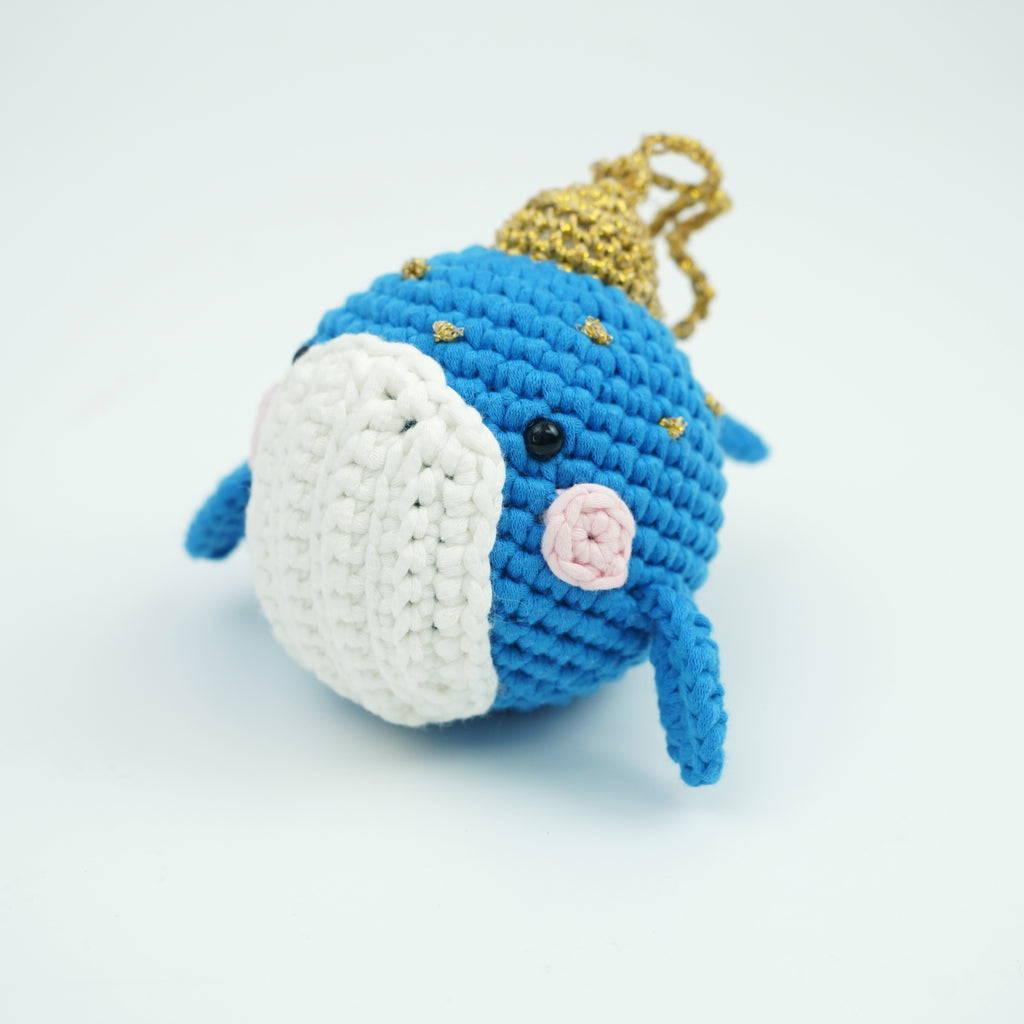 Whale beginner crochet kit by yammiami